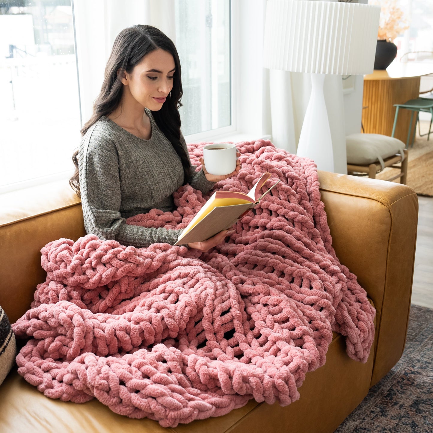 Mauve 50x60" Chenille Chunky Knit Blanket