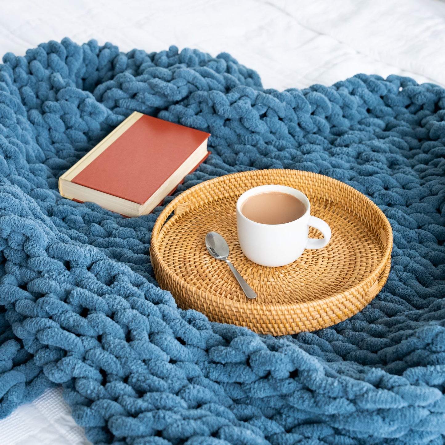 Oceanside 50x60" Chenille Chunky Knit Blanket