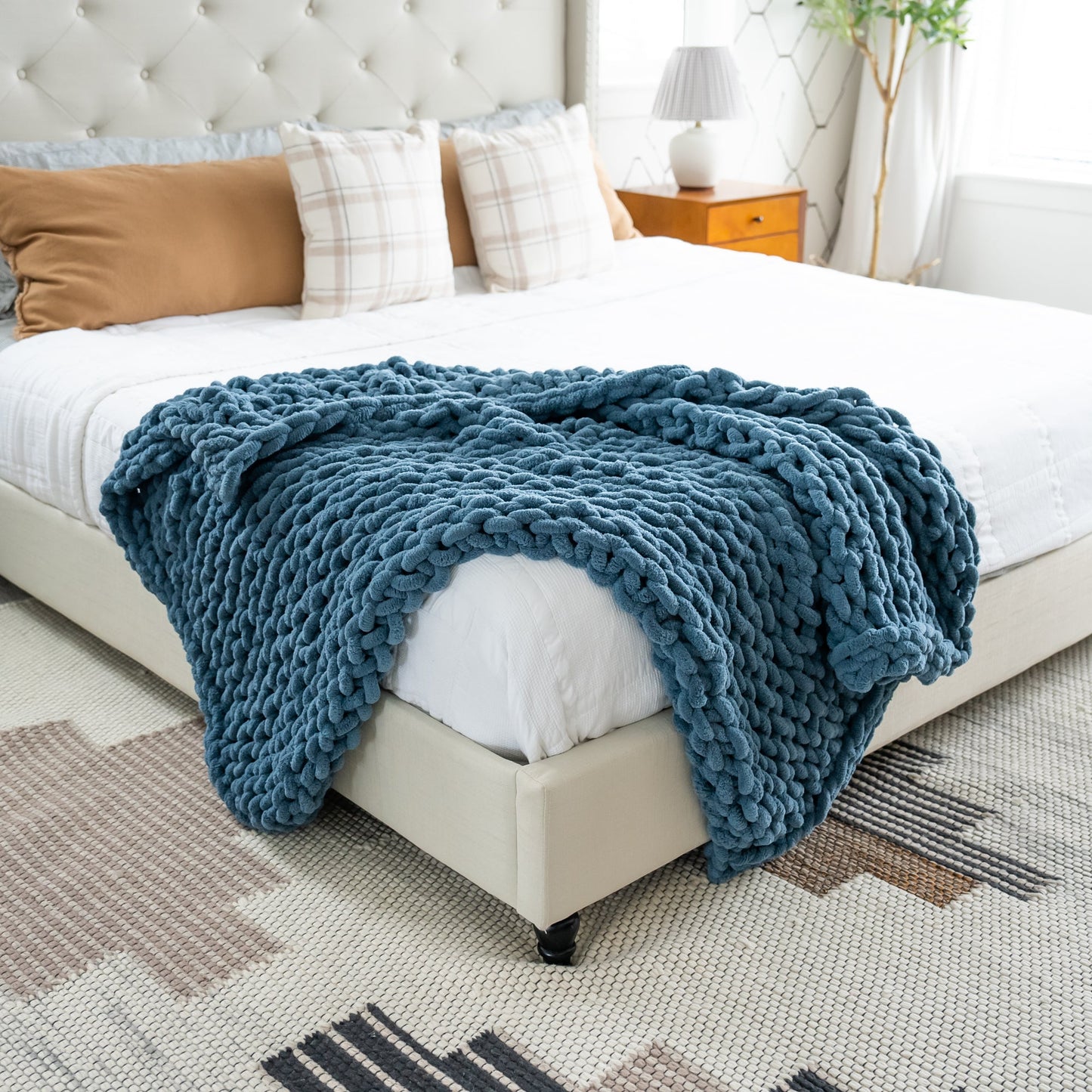 Oceanside 50x60" Chenille Chunky Knit Blanket