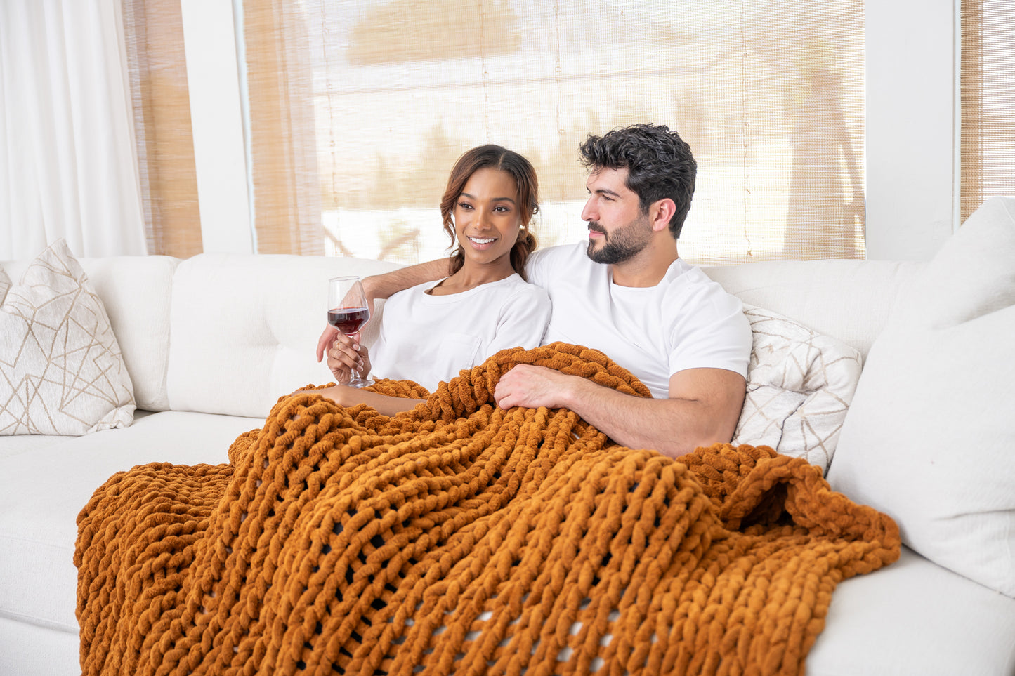 Amber 50x60" Chenille Chunky Knit Blanket
