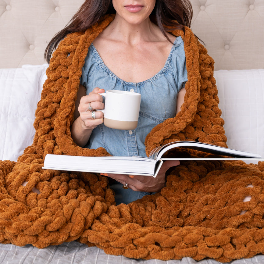 Amber 50x70" Chenille Chunky Knit Blanket