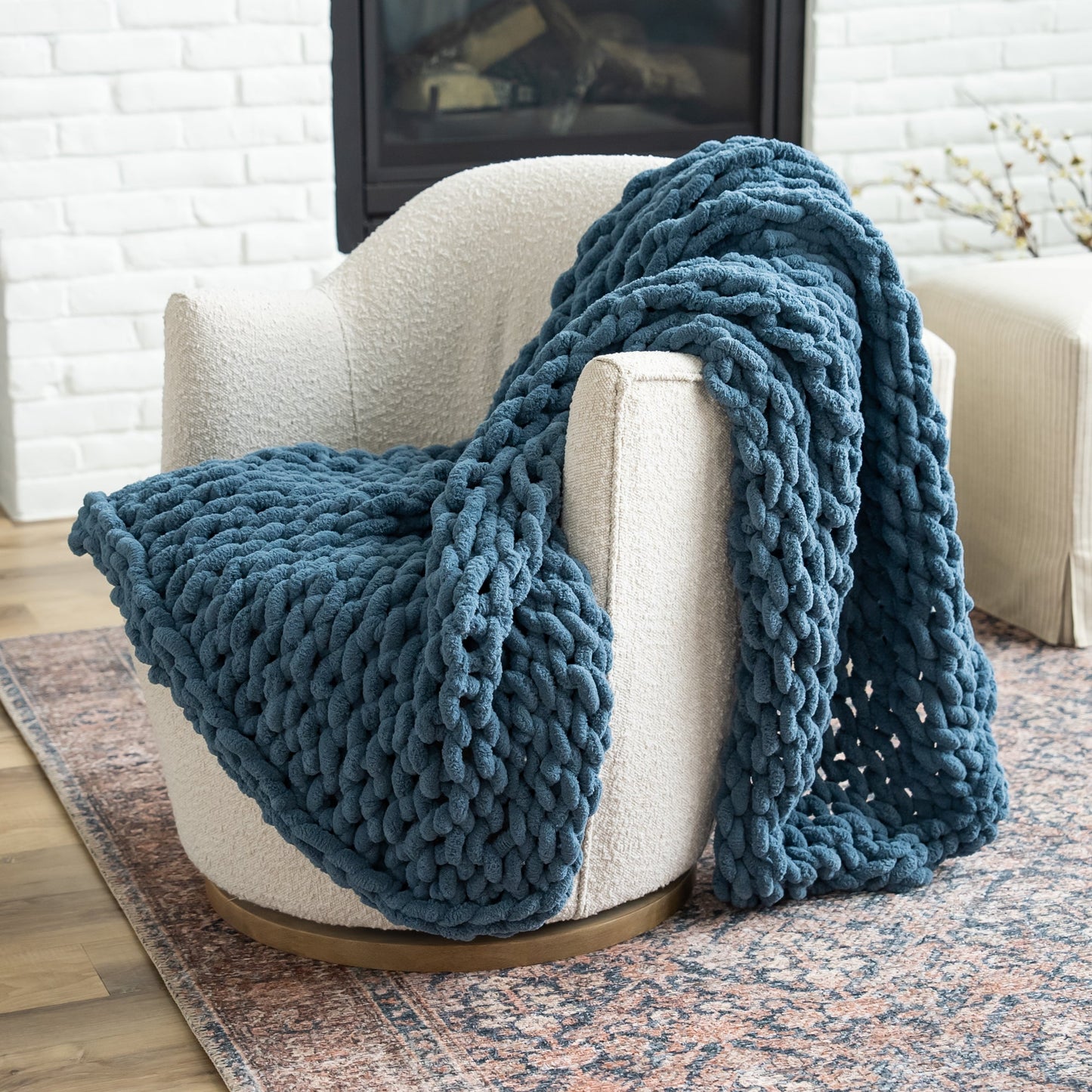 Oceanside 50x60" Chenille Chunky Knit Blanket